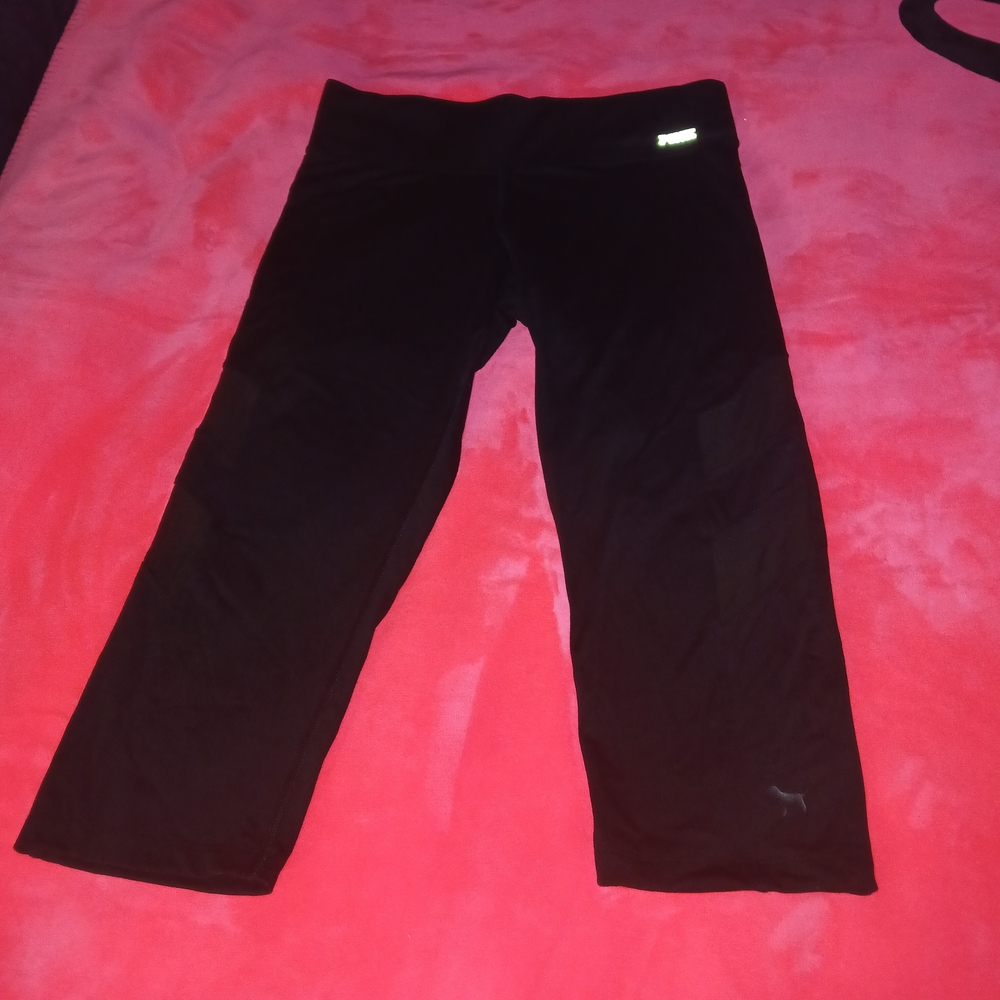 PINK Ultimate Black Capri Yoga Medium Sheer Legs